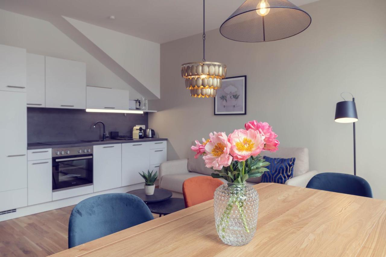 The 77 Anna Apartment Wina Bagian luar foto