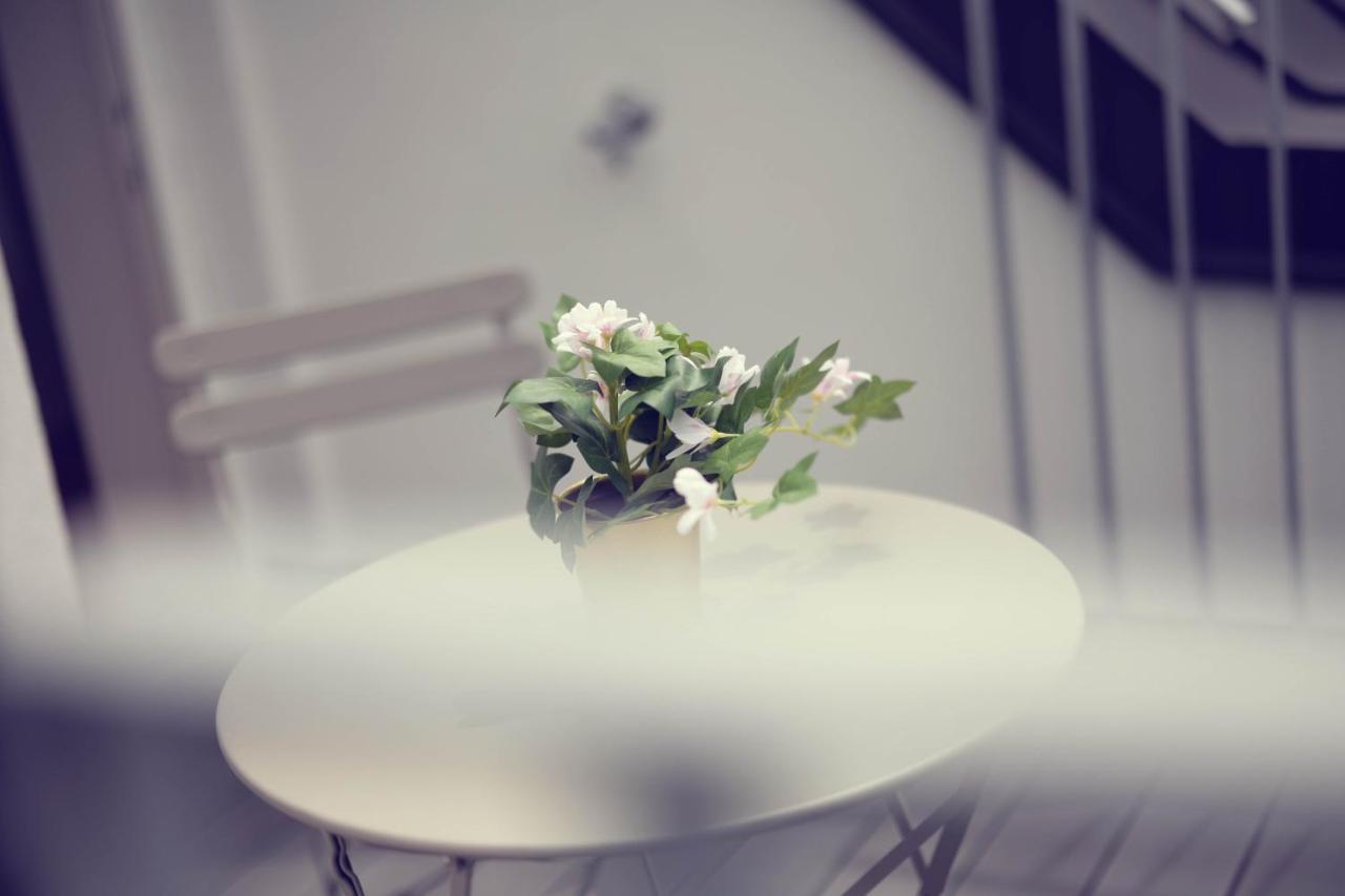 The 77 Anna Apartment Wina Bagian luar foto
